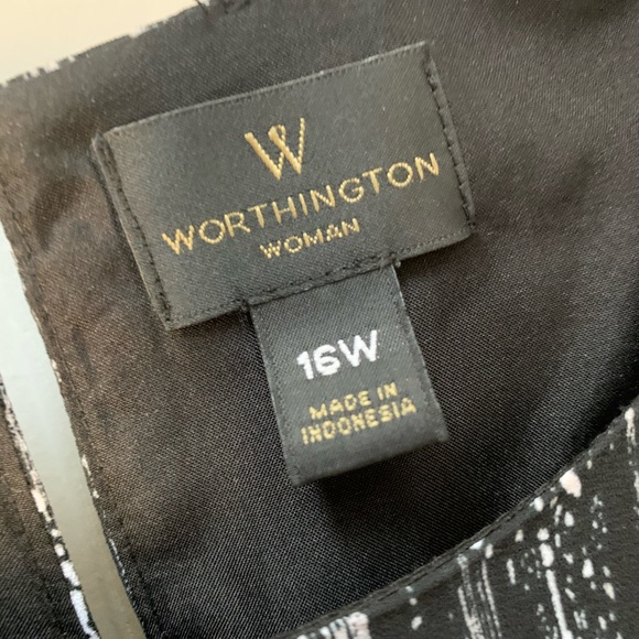 Black and white lined dress - Picture 5 of 5